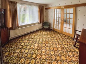 Dining Room - click for photo gallery